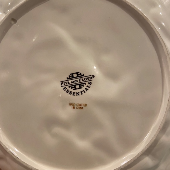 Fitz & Floyd Essentials Santa Snowman 9" Decorative Plate - Picture 3 of 4